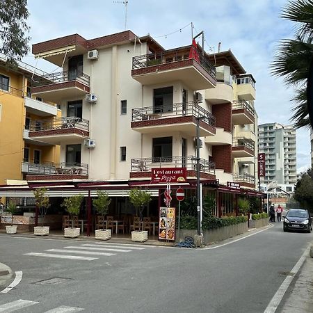 Hotel Dollari Kryemedhej Exterior photo
